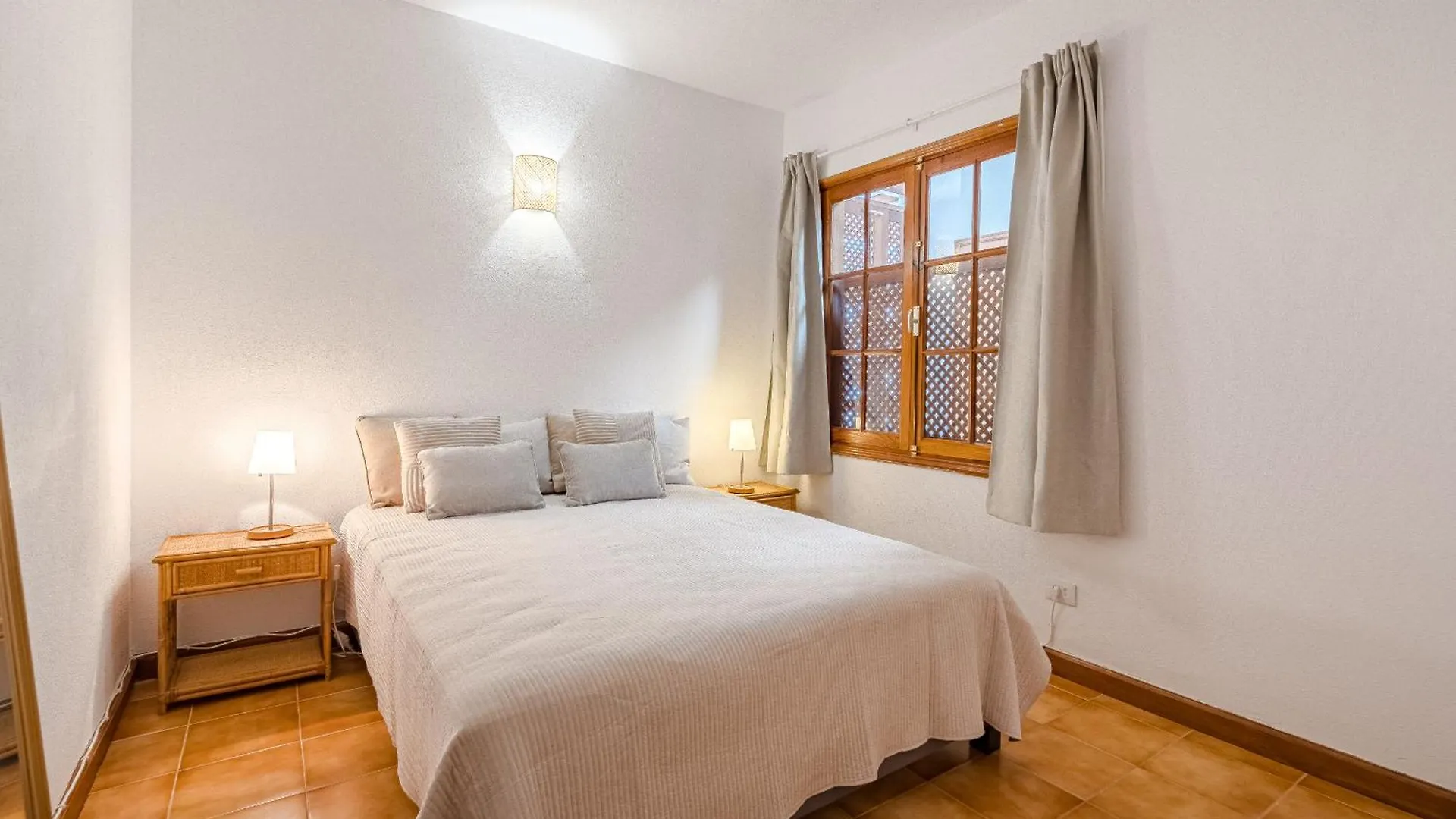 Home2Rest - 2Bdr, 1St Line With Ocean Views, Los Gigantes Cliffs And Port Acantilado de los Gigantes Apartment